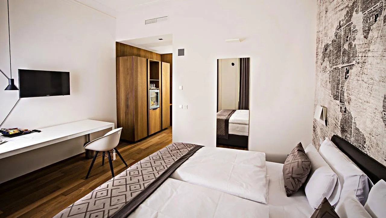 Hotel Golden Crown Prague