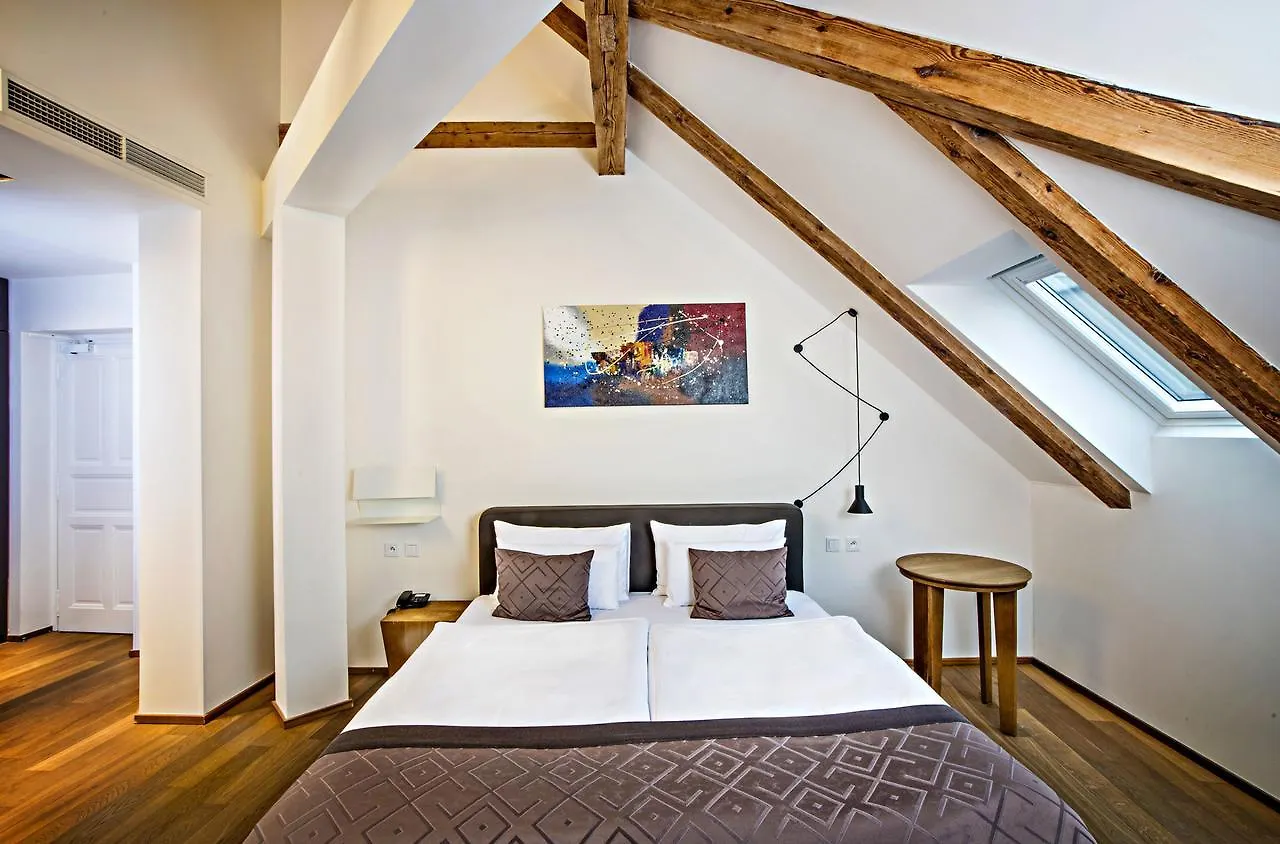 Hotel Golden Crown Prague