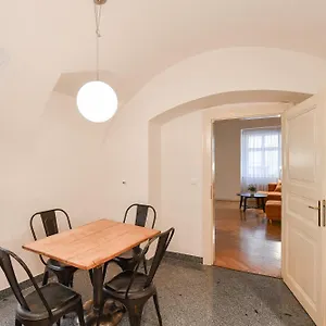 Appartement U Kapra, Praag