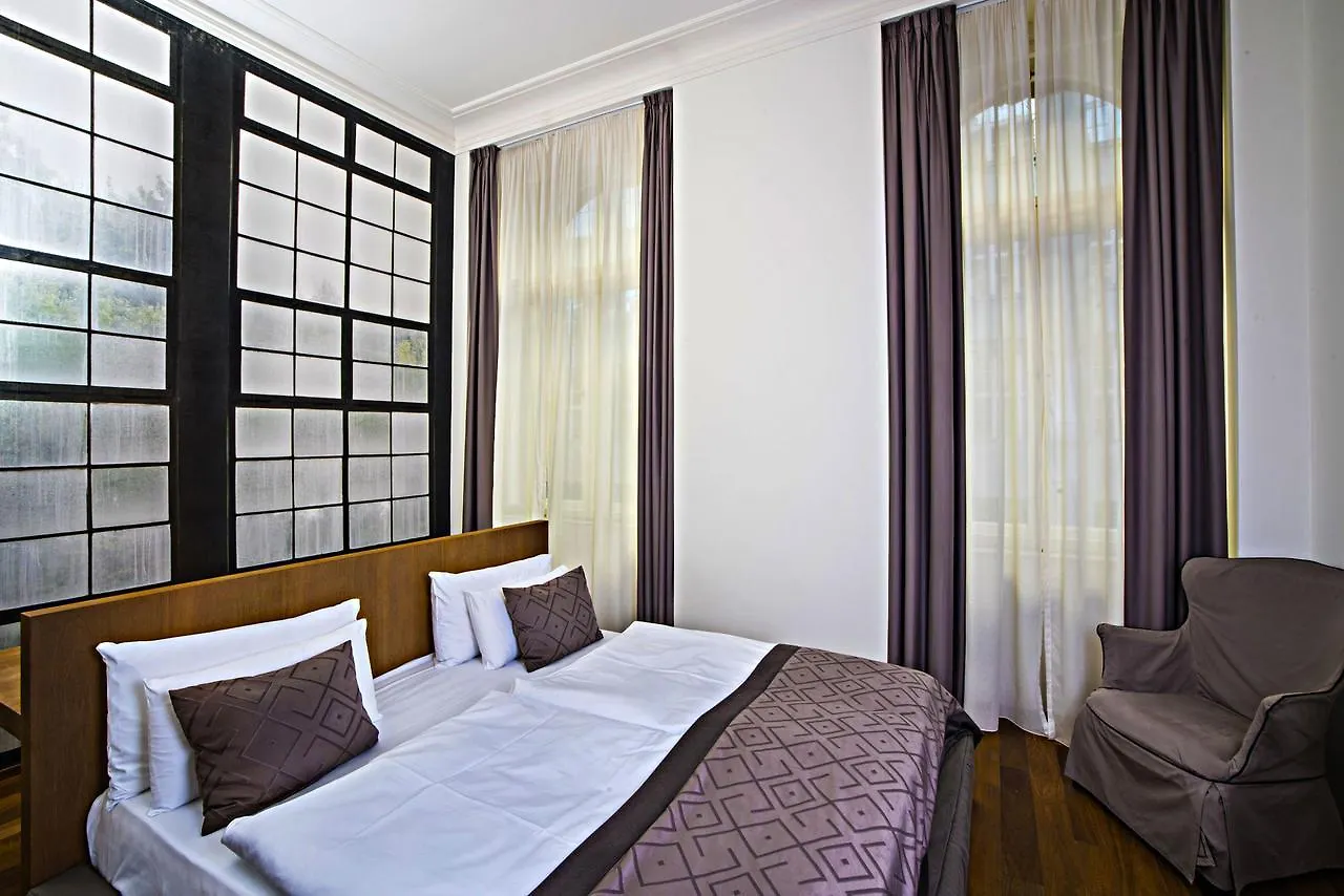 Hotel Golden Crown Prague